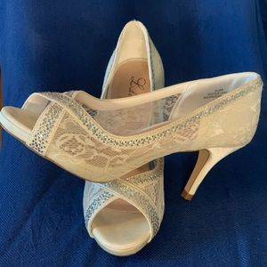 LLorraine Elise Dress Pump Heel - Ivory
